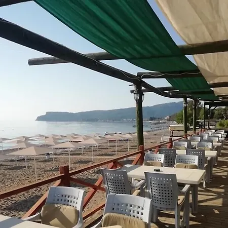 Hotel Uğur 2*