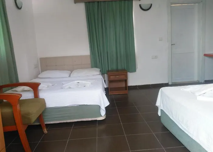 Ugur Hotel 2*