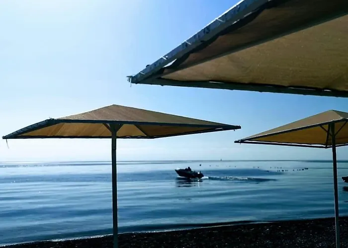 Ugur Hotel