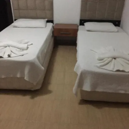 Uğur Hotel 2*