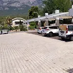 Ugur Hotel