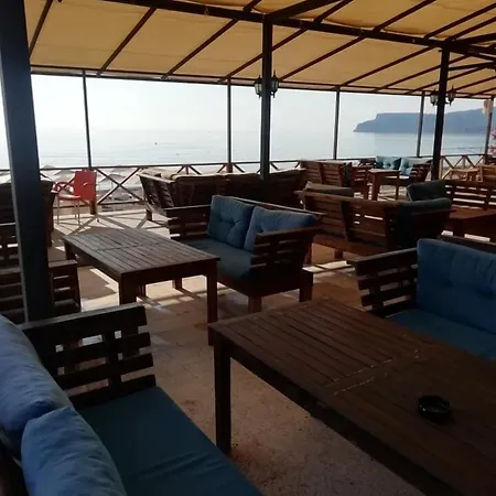 Ugur Hotel