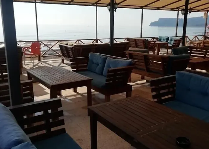 Ugur Hotel