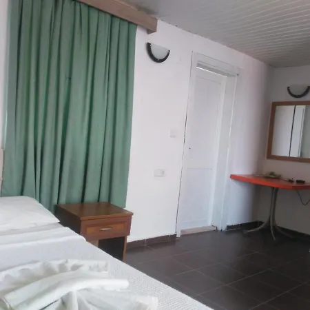 Hotel Ugur 2*